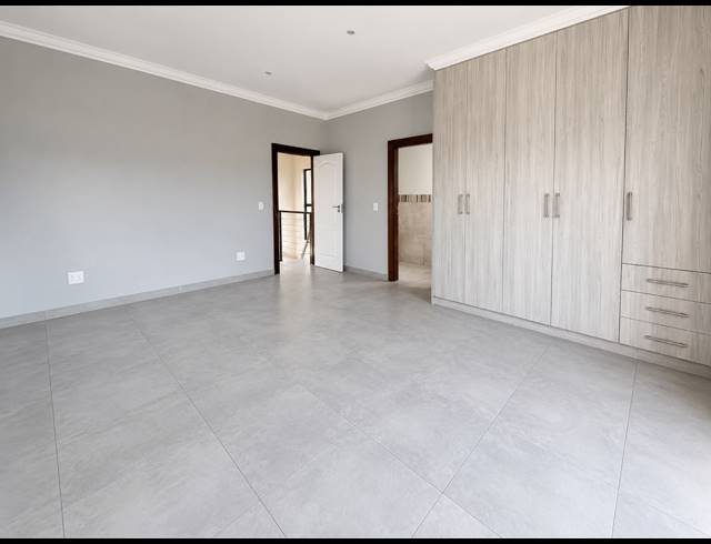 3 BEDROOM FREEHOLD TO LET IN SALT ROCK
